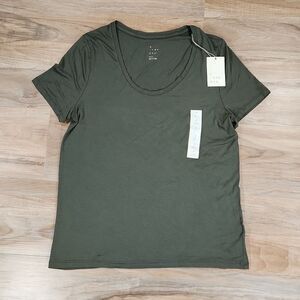 🩵NWT A New Day Olive Scoop Neck Rayon Short Sleeve Top Small